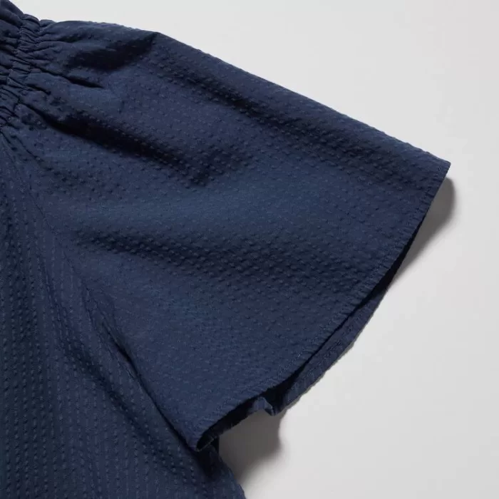 Uniqlo 100% Cotton Seersucker Short Sleeved Boys Navy Blue Shirts