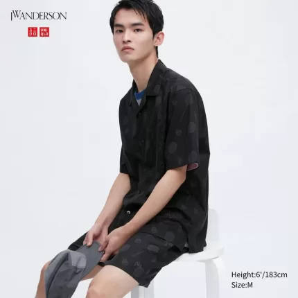 Uniqlo Jw Anderson Casual Printed Short Sleeved (Open Collar) Men’s Black Shirts