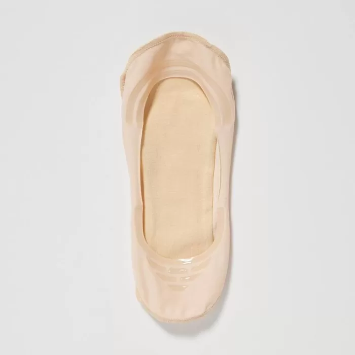 Uniqlo Sheer Invisible No-show Socks (Three Pairs) Woman Beige