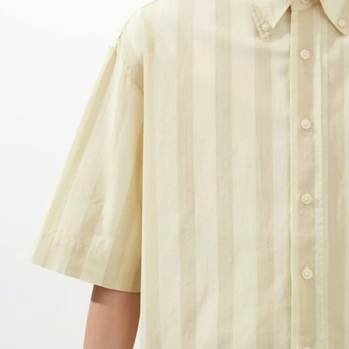 Uniqlo U Seersucker Casual Striped Short Sleeved Men’s Shirts Cream